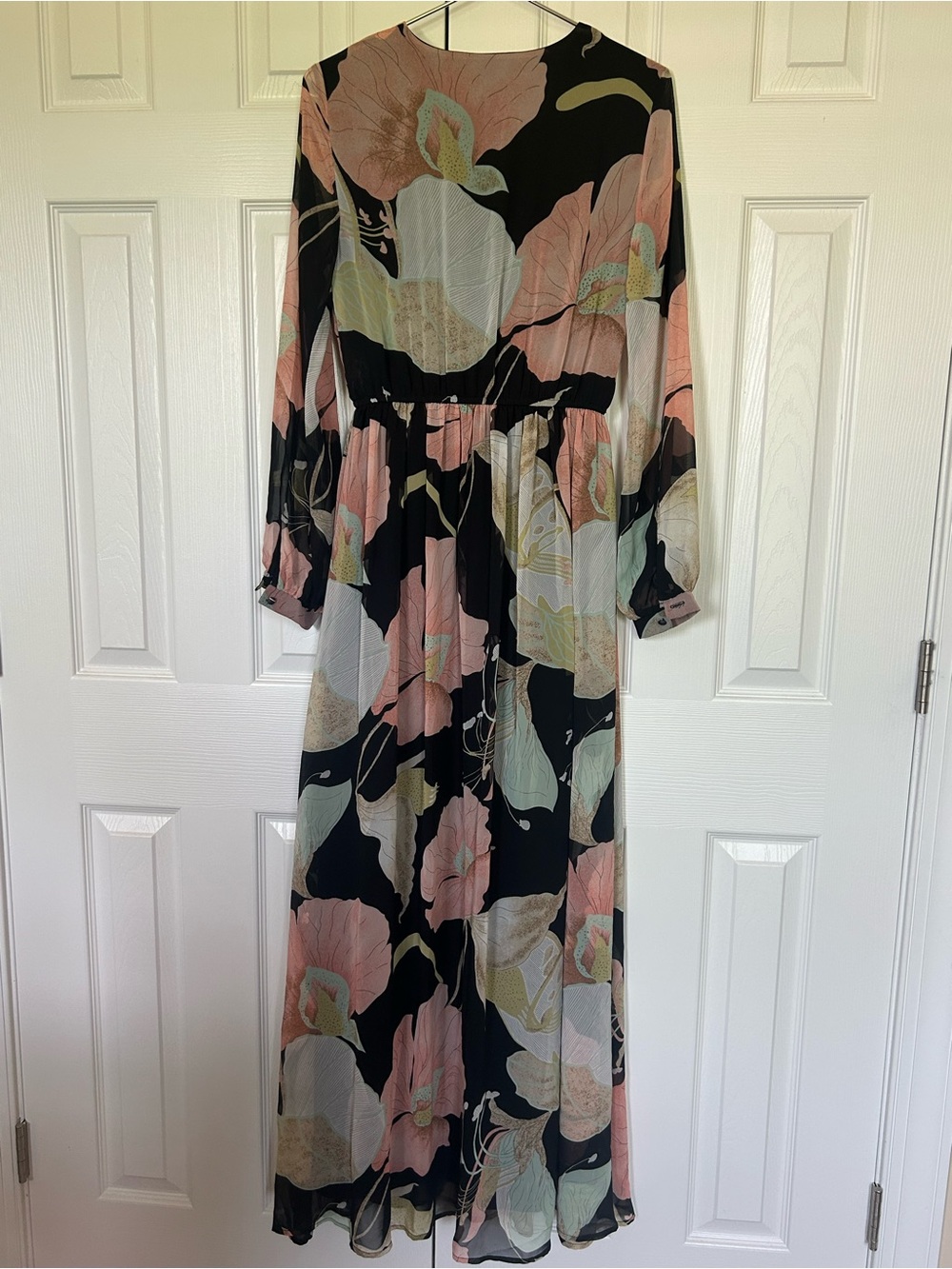 Lulus Wondrous Water Lillies Black Floral Print Maxi Dress size M - Picture 9 of 13